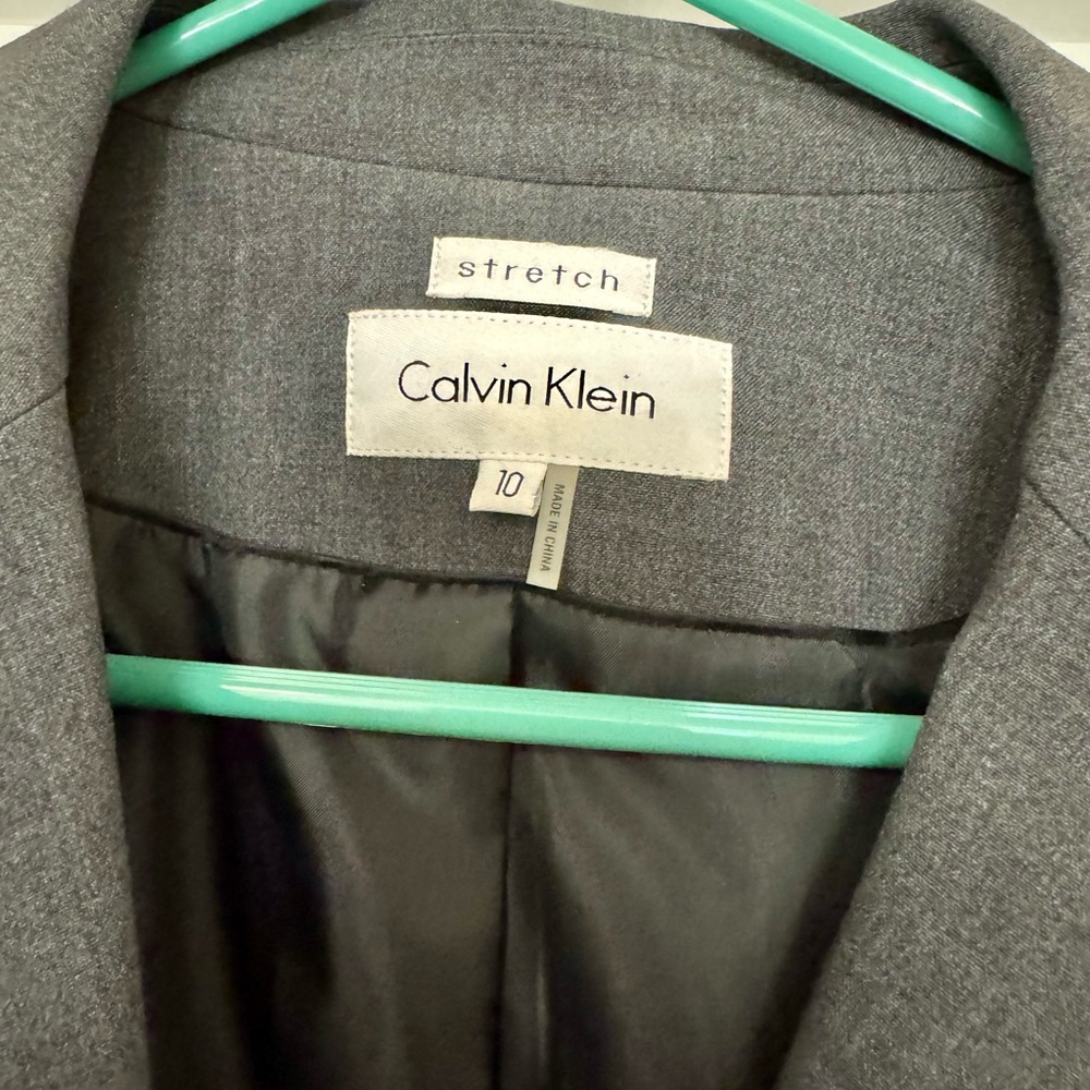 LIKE NEW! Calvin Klein Women's Charcoal Blazer and Pants - Professional Suit - Picture 2 of 6